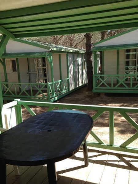 Camping Neptuno Hotel Pals Ngoại thất bức ảnh